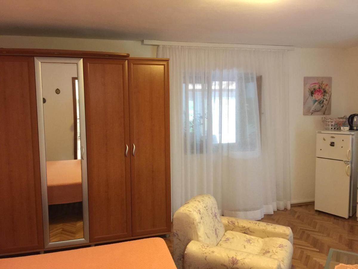 Apartmani Rukonic Aleksandar Нерезине Екстериор снимка