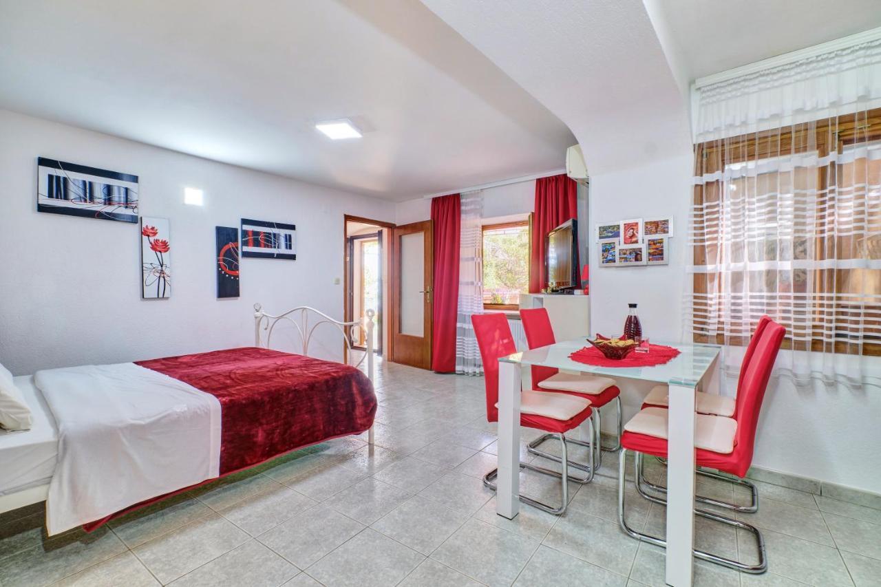 Apartmani Rukonic Aleksandar Нерезине Екстериор снимка